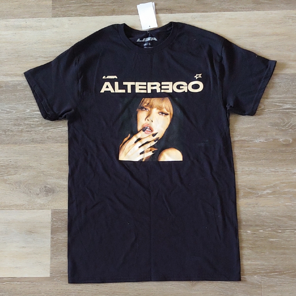 NWT Lisa Alterego Women's Graphic T-Shirt Black Size S